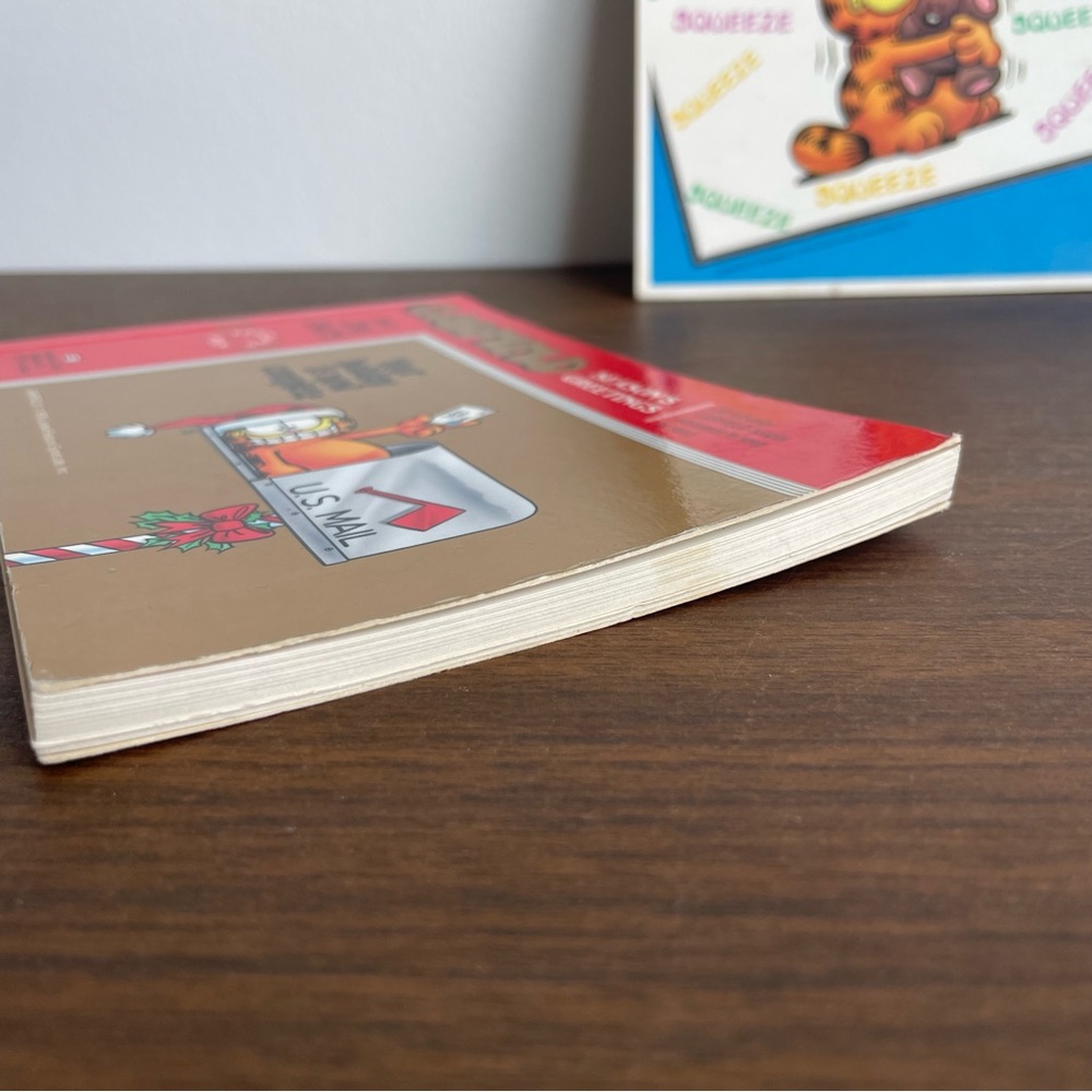 Garfield Postcard Book & Note Pad - Picture 7 of 9